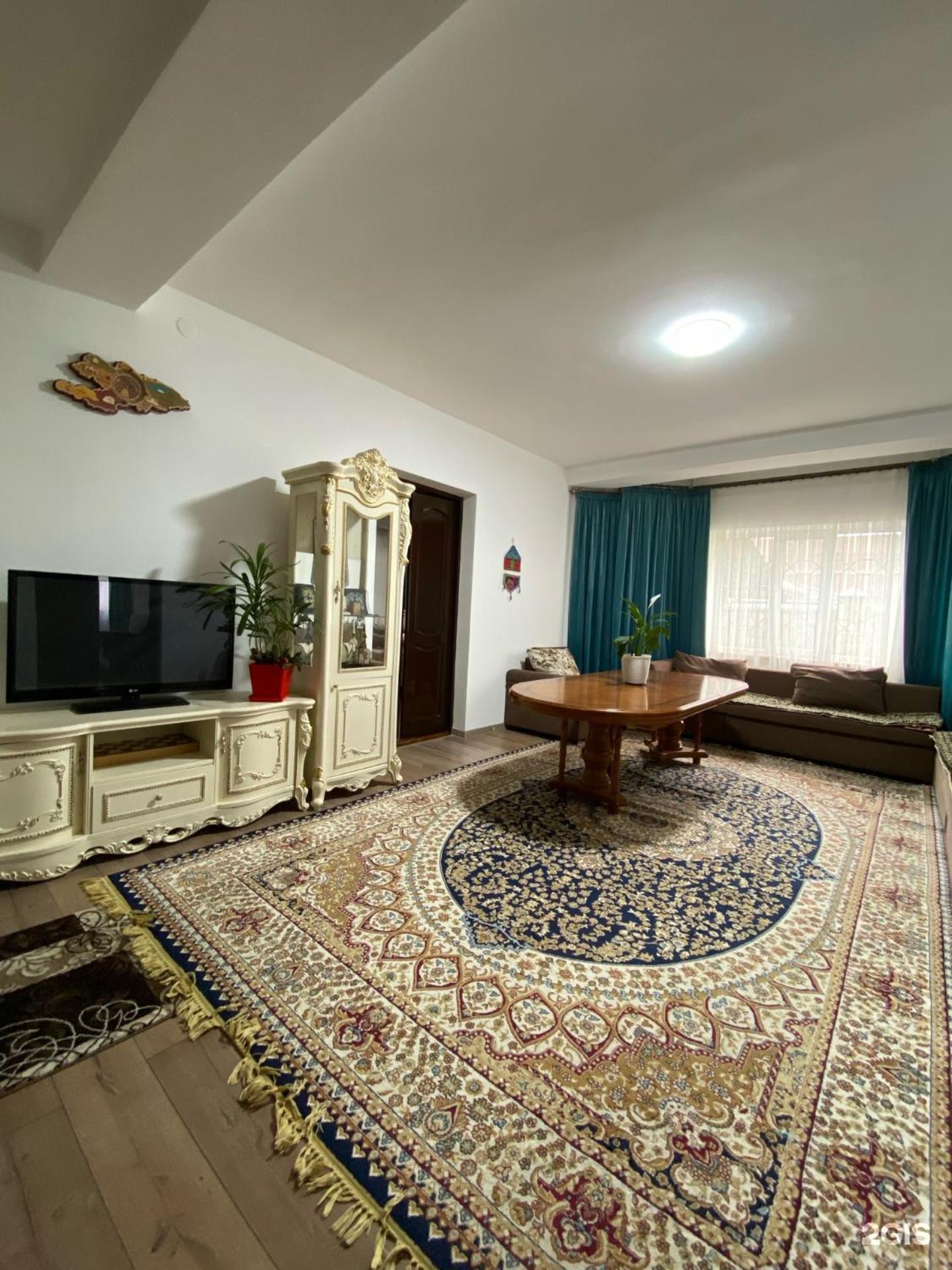 Amanat Guest House Bishkek Bagian luar foto